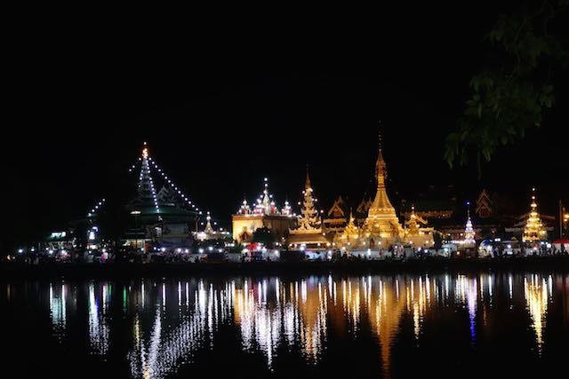 Mae Hong Son bei Nacht