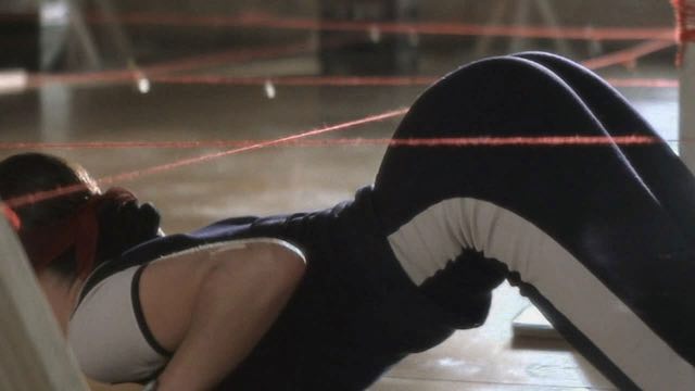 In den Räumen war leider Fotografierverbot. Aber wer sich an Catherine Zeta Jones berühmten Auftritt erinnert, hat eine vage Vorstellung, wie elegant sich Tine durch die Laserfalle geschlängelt hat.