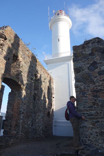 Vom alten Leuchtturm hat man einen schönen Überblick über die historische Altstadt und den Rio de la Plata.