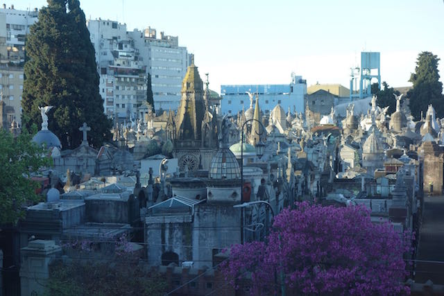 Einzelne Mausoleen sind zum Teil über 100 Jahre alt.